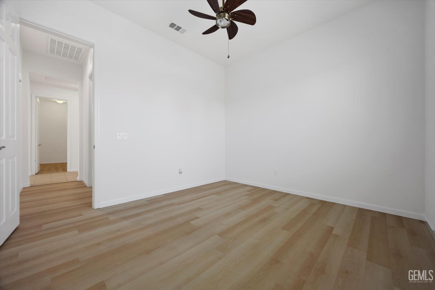 9702 Petersburg Place — photo 30