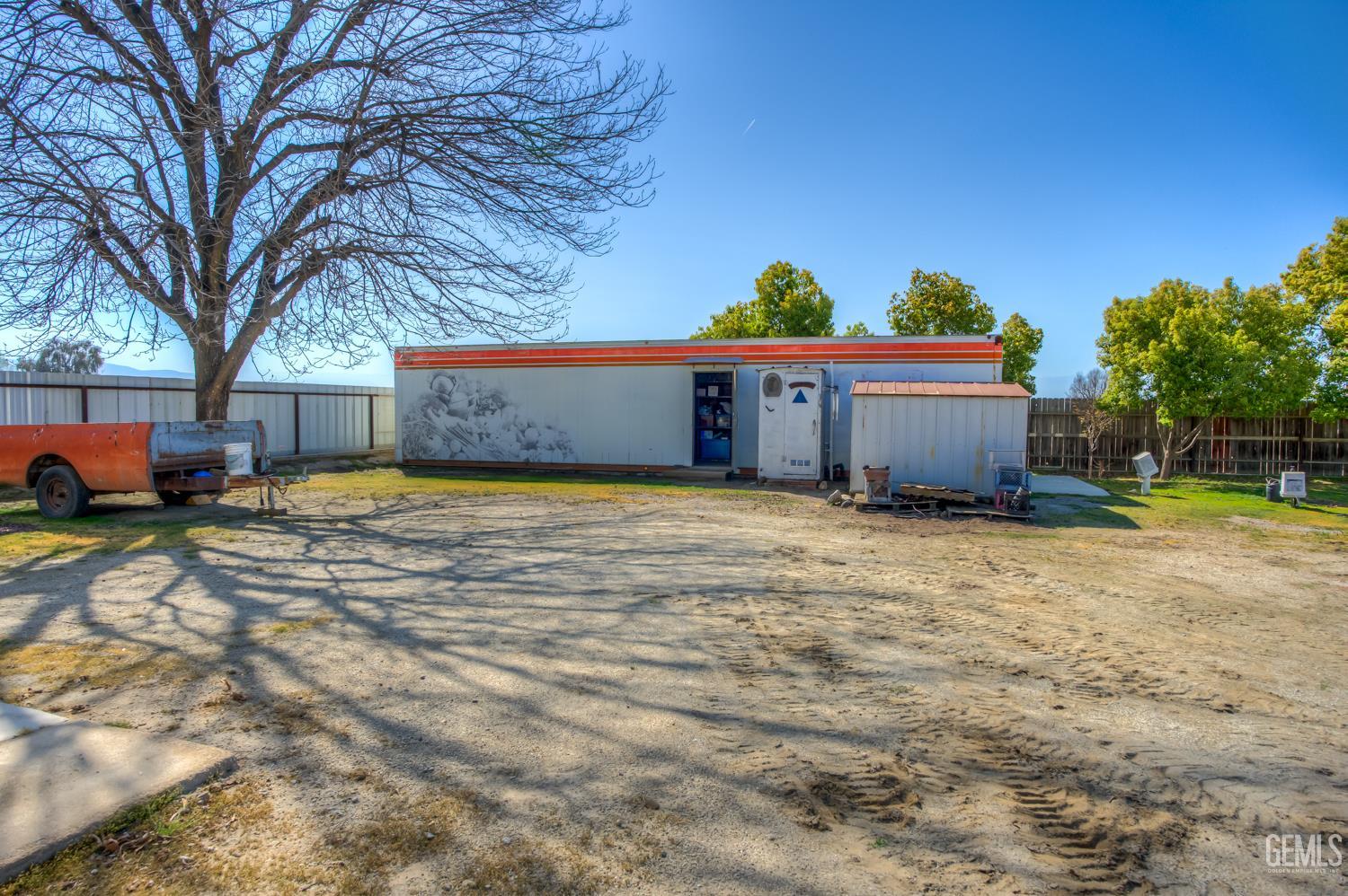 10115 Stenderup Avenue — photo 63