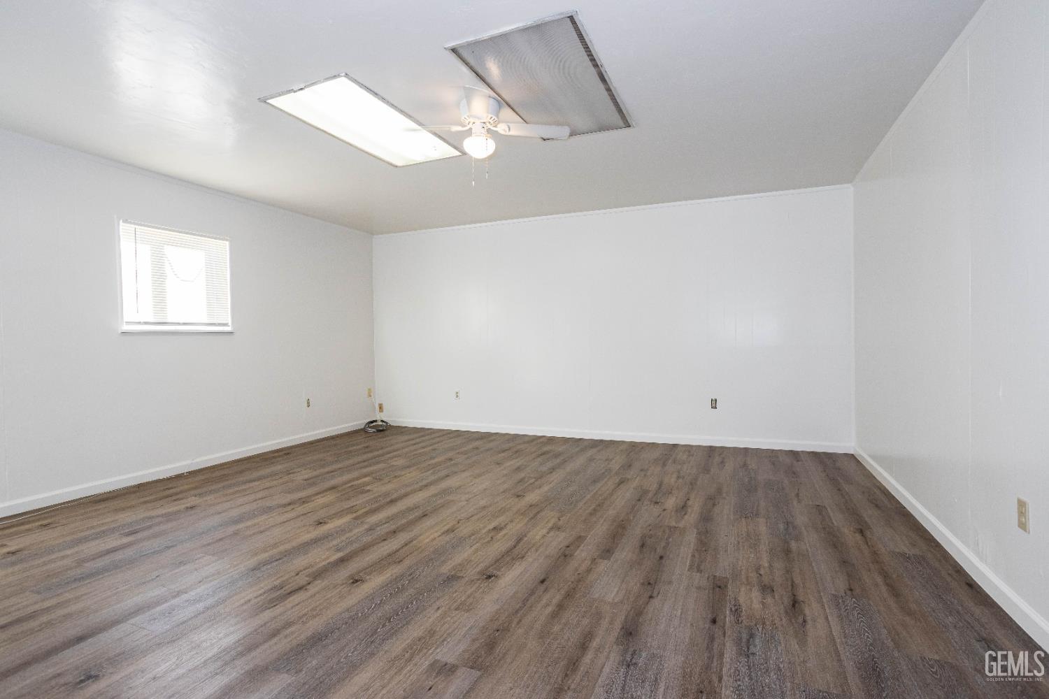 1105 Arena Way — photo 19