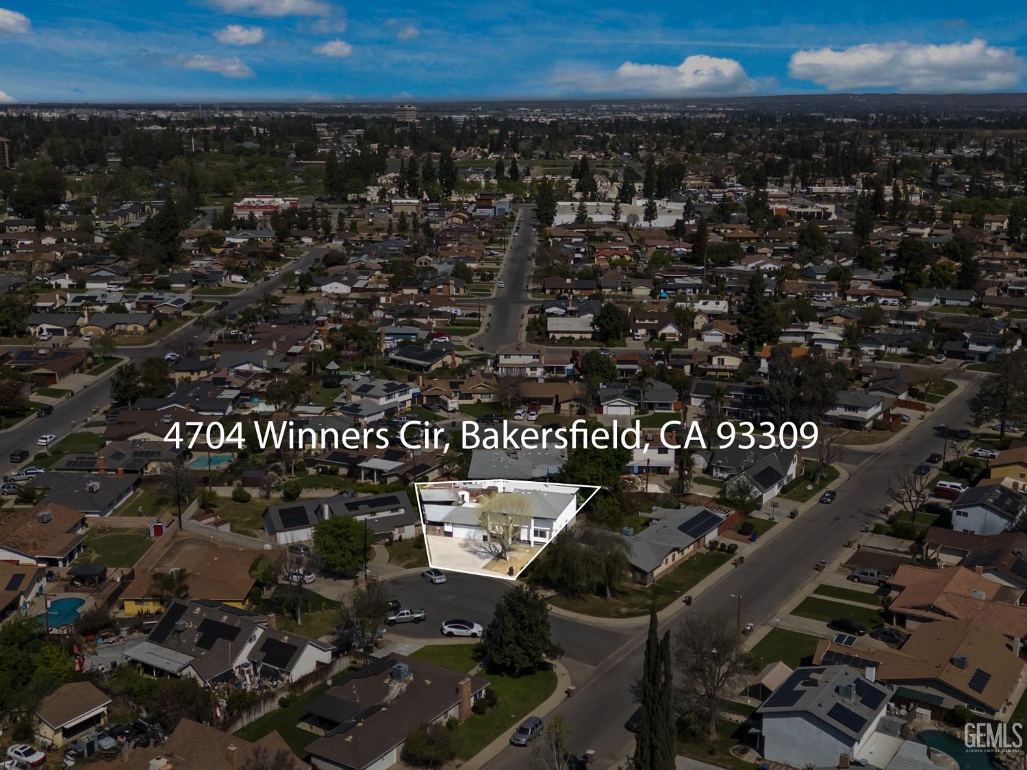 4704 Winners Circle — photo 39