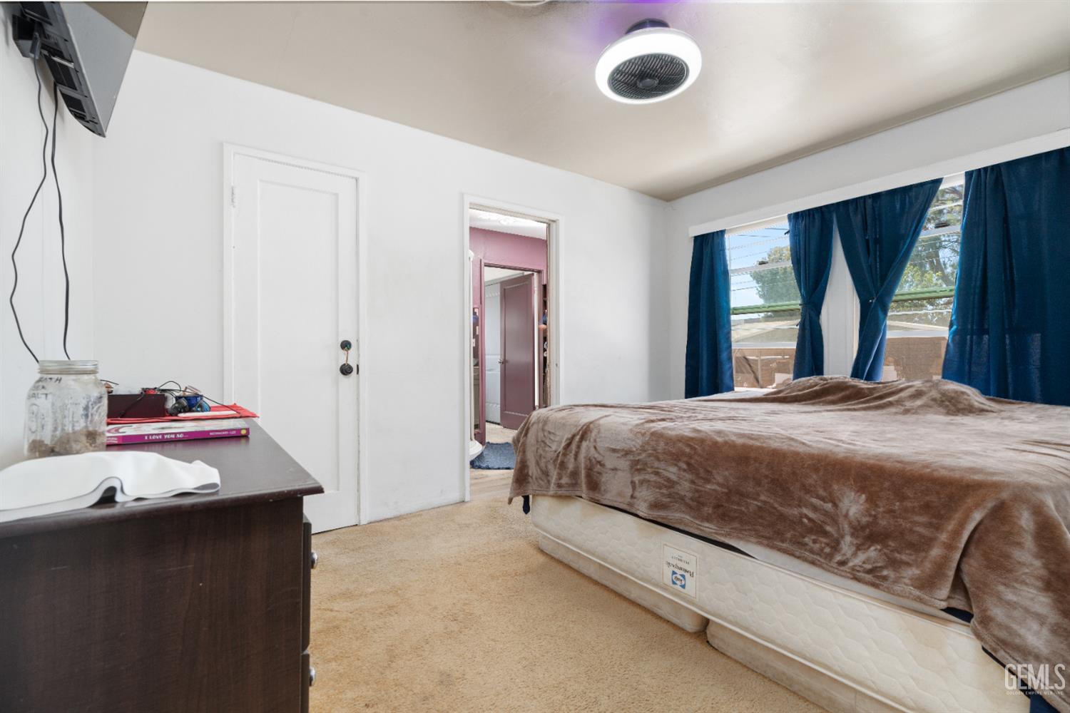 2615 Truxtun Avenue — photo 16