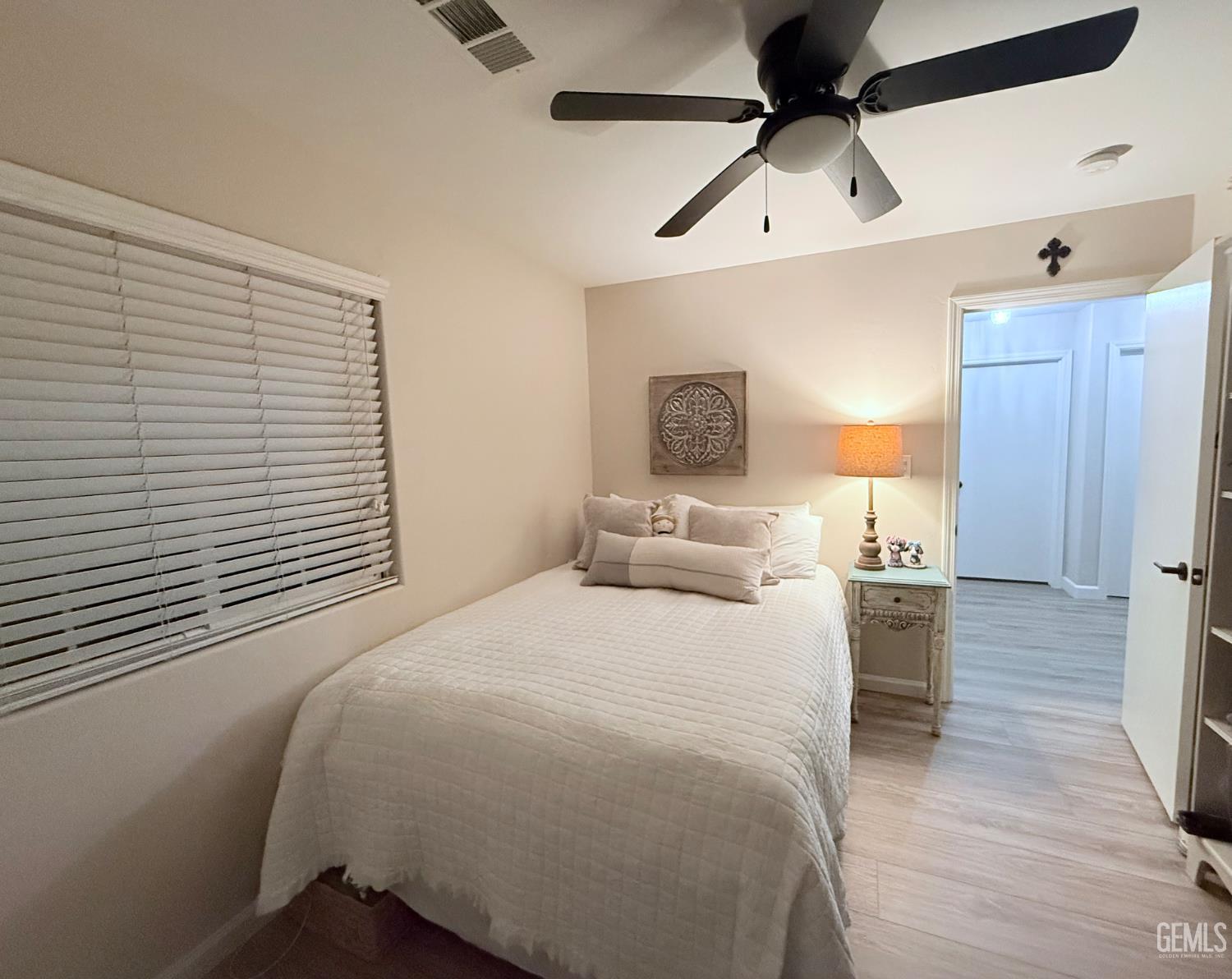 329 W Pilot Avenue — photo 15