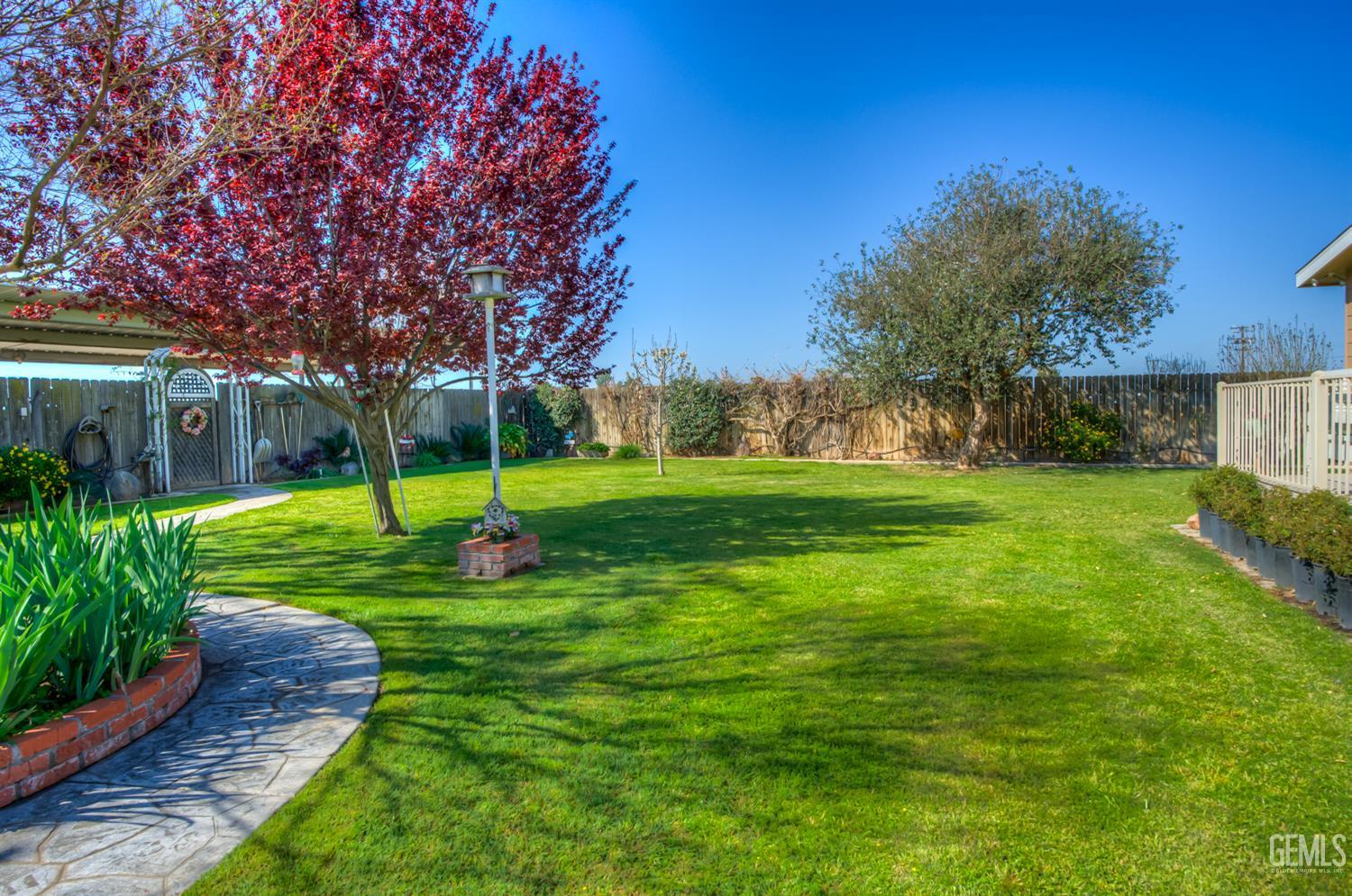 10115 Stenderup Avenue — photo 49
