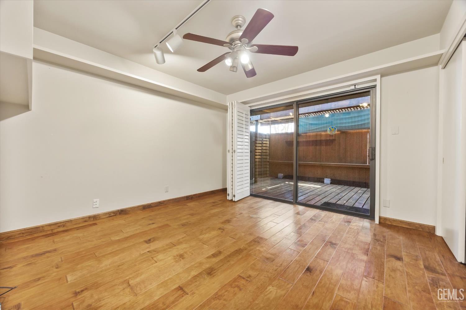 1812 Country Club Drive — photo 34