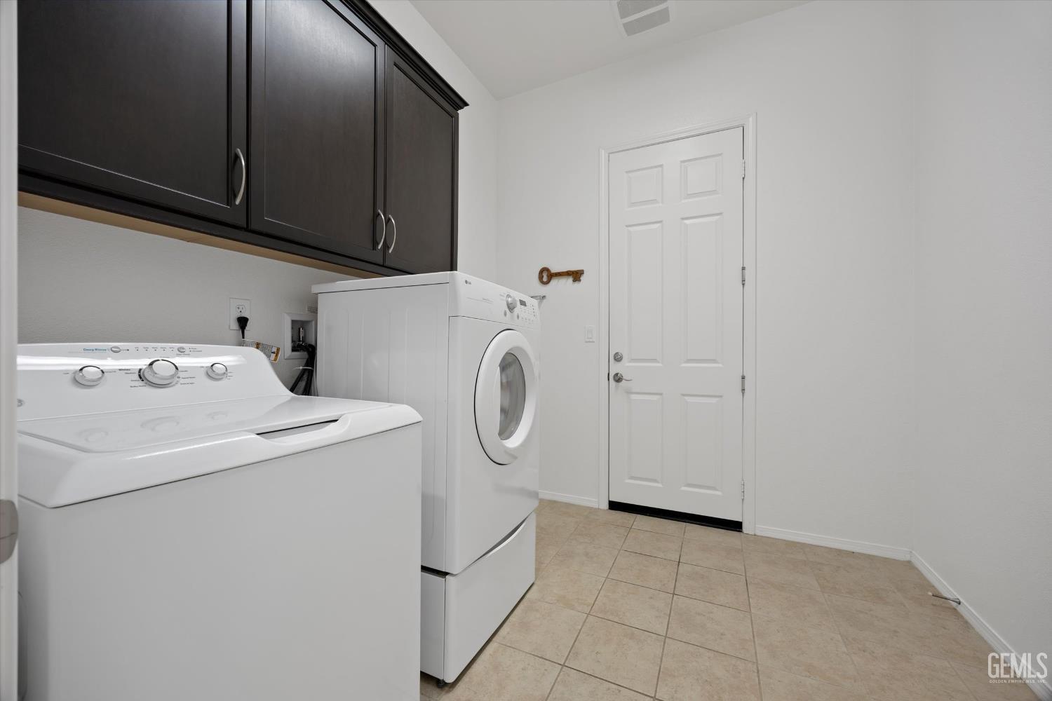 9702 Petersburg Place — photo 33