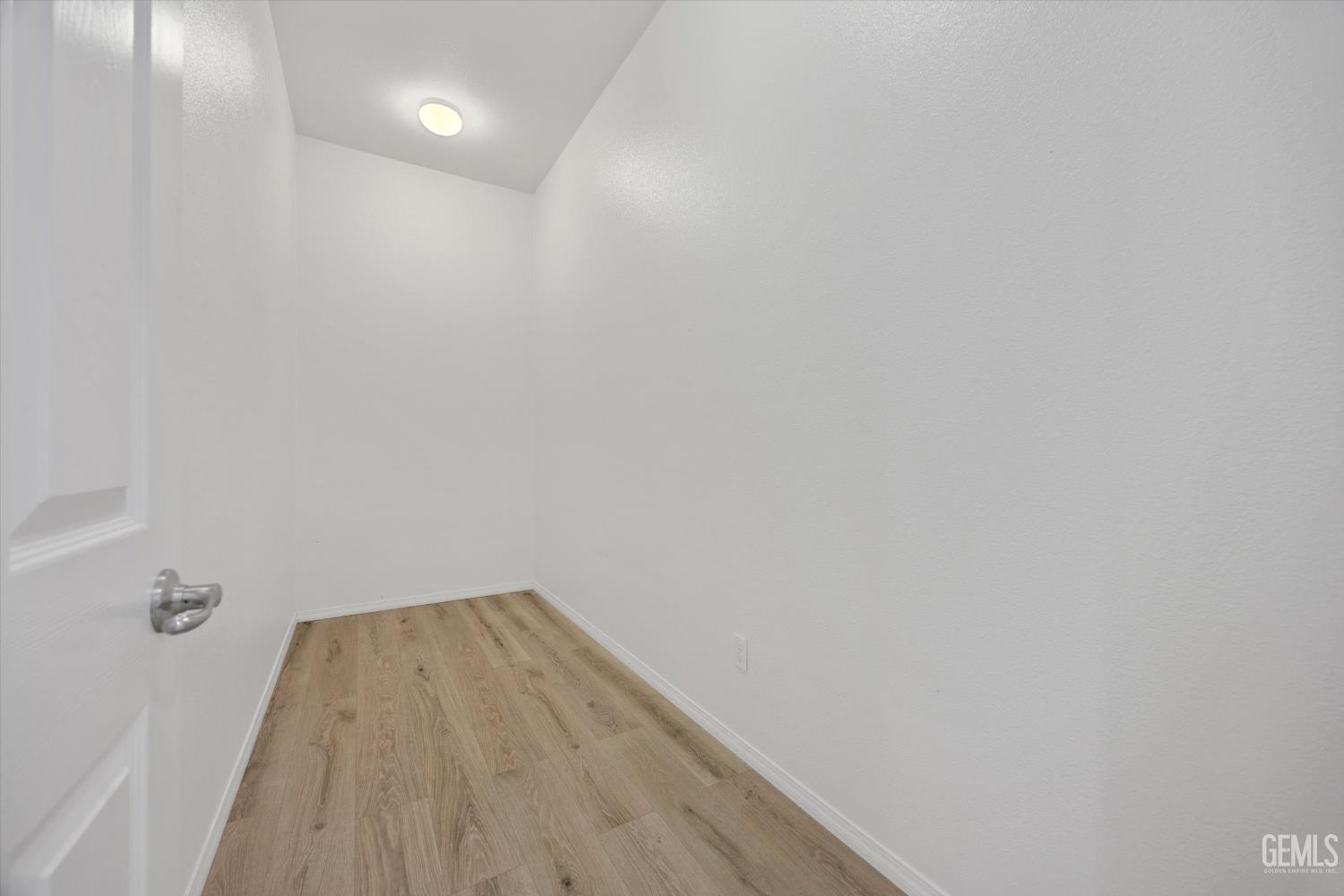 9702 Petersburg Place — photo 31