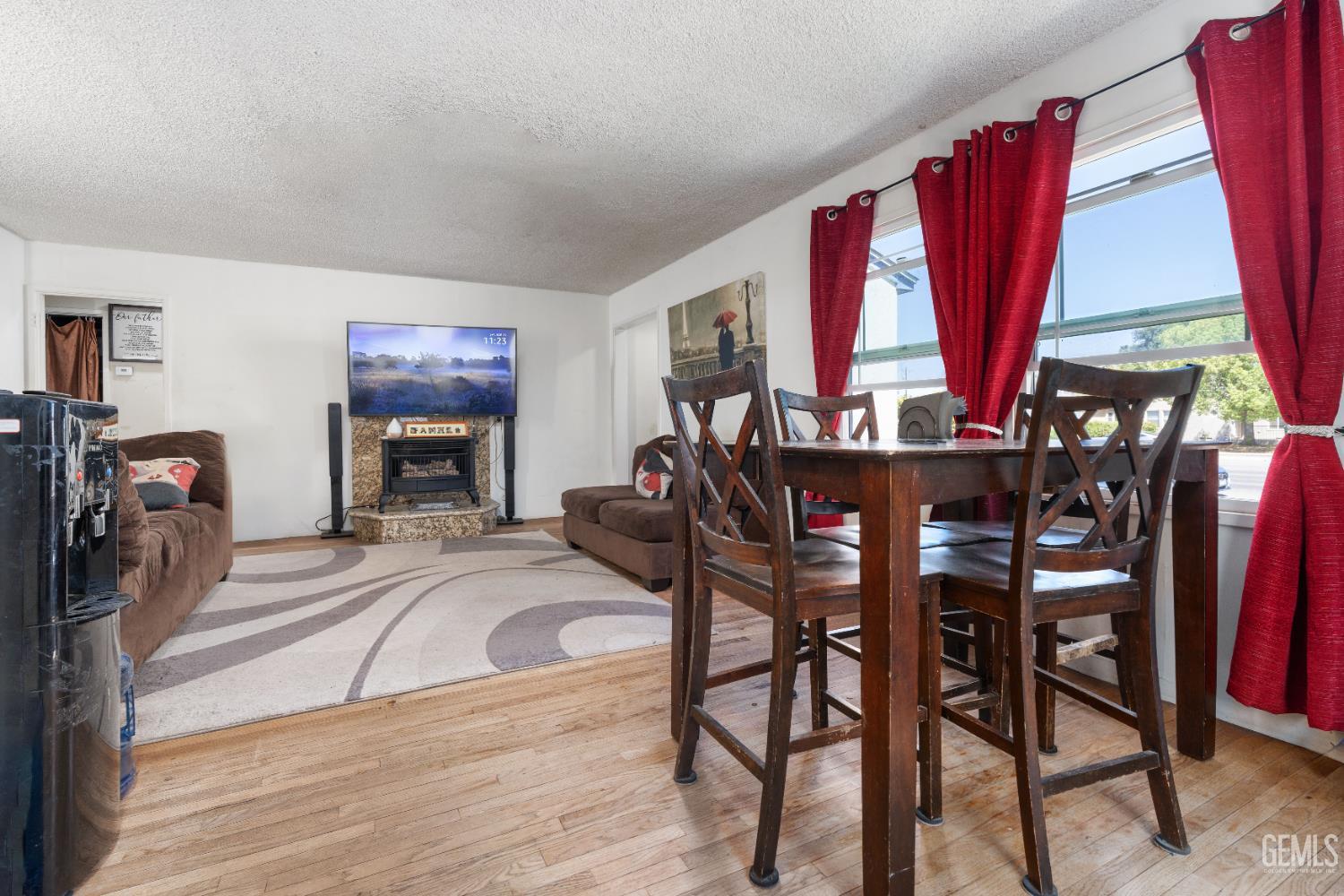 2615 Truxtun Avenue — photo 8