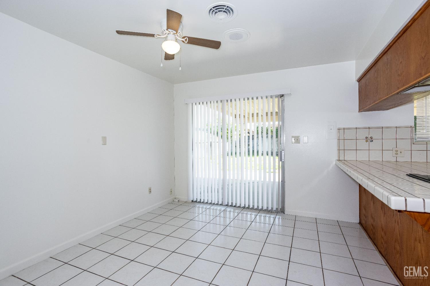 1105 Arena Way — photo 11