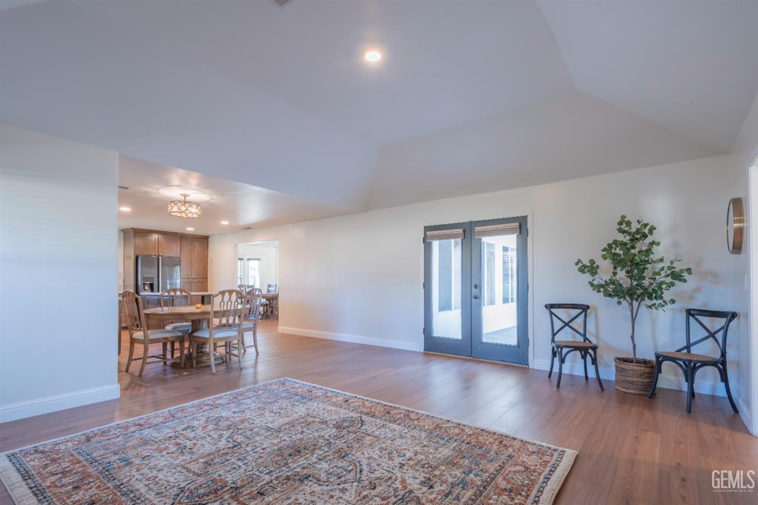 11502 Martinsville Avenue — photo 15