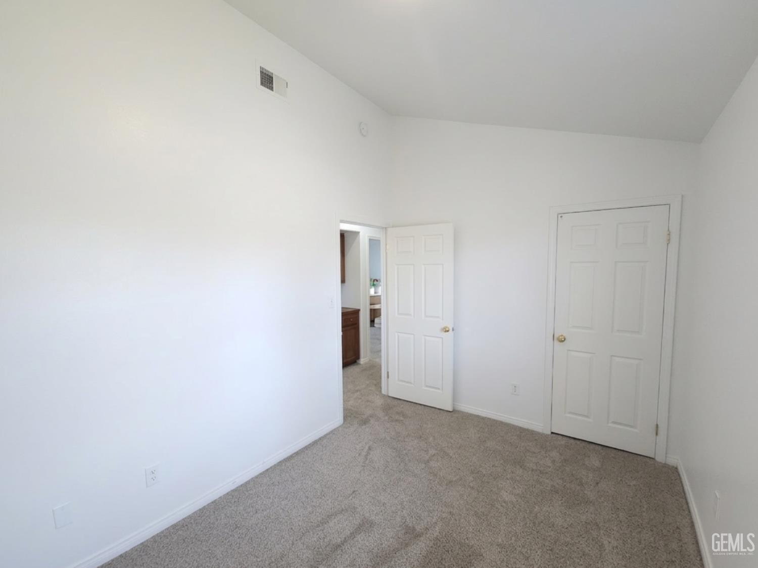 5226 San Mateo Drive — photo 11