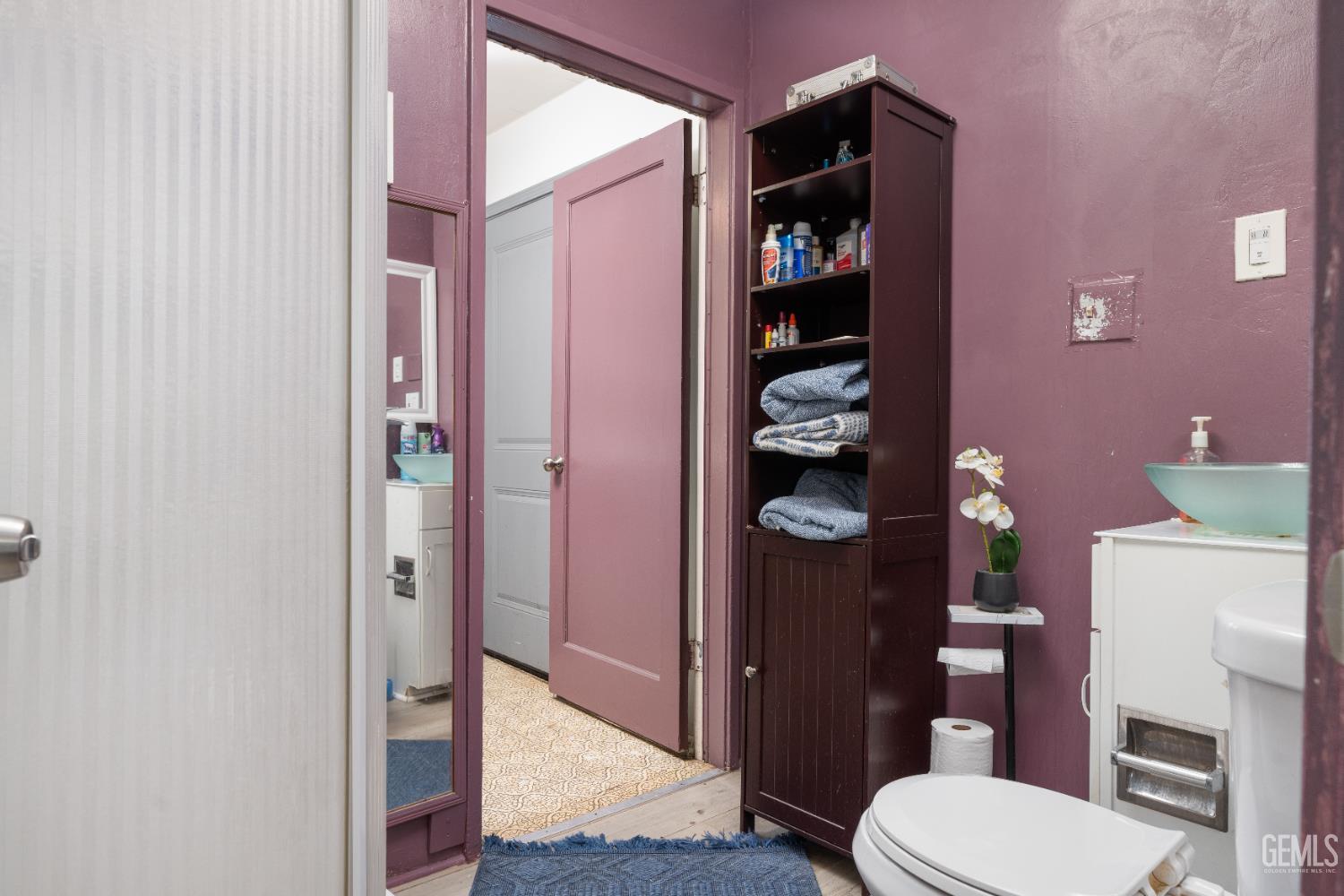 2615 Truxtun Avenue — photo 15
