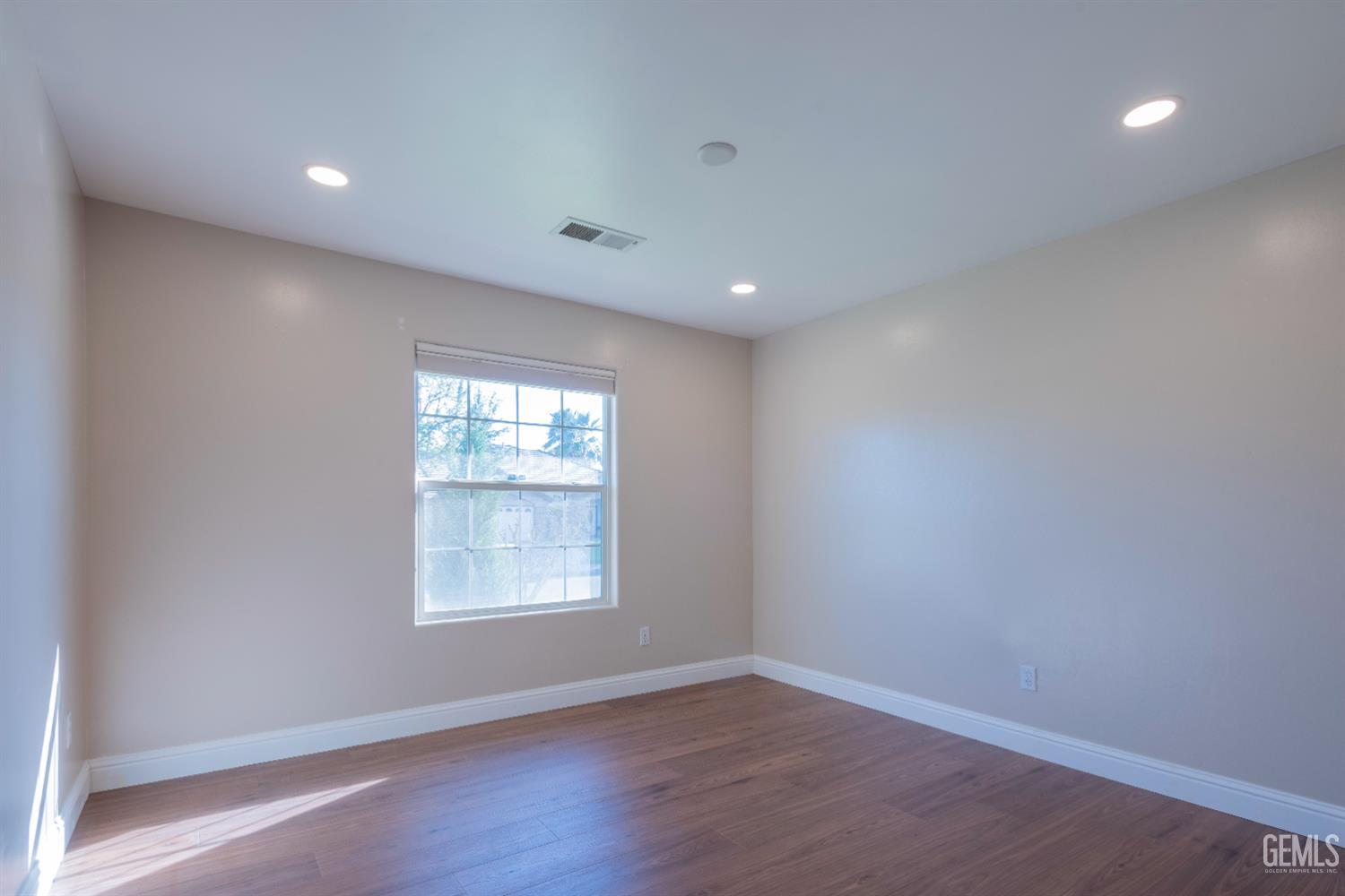11502 Martinsville Avenue — photo 26