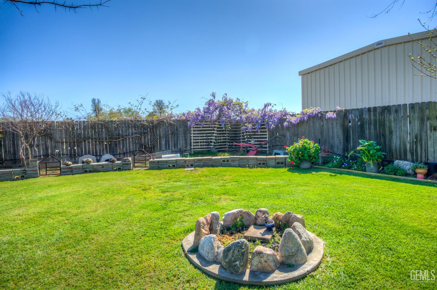 10115 Stenderup Avenue — photo 53