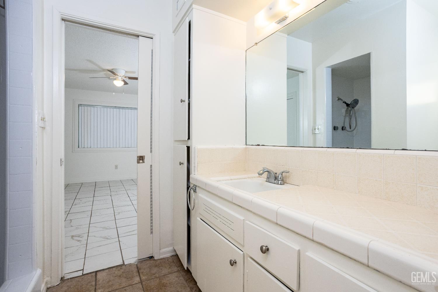 1105 Arena Way — photo 15