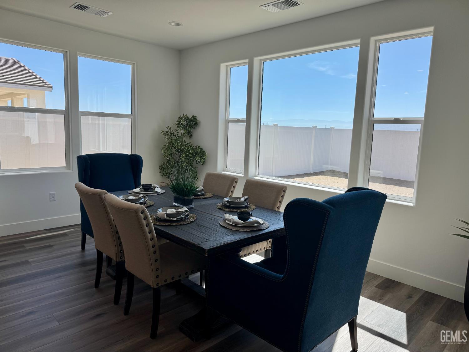 14709 Rutherford Park Ave — photo 9