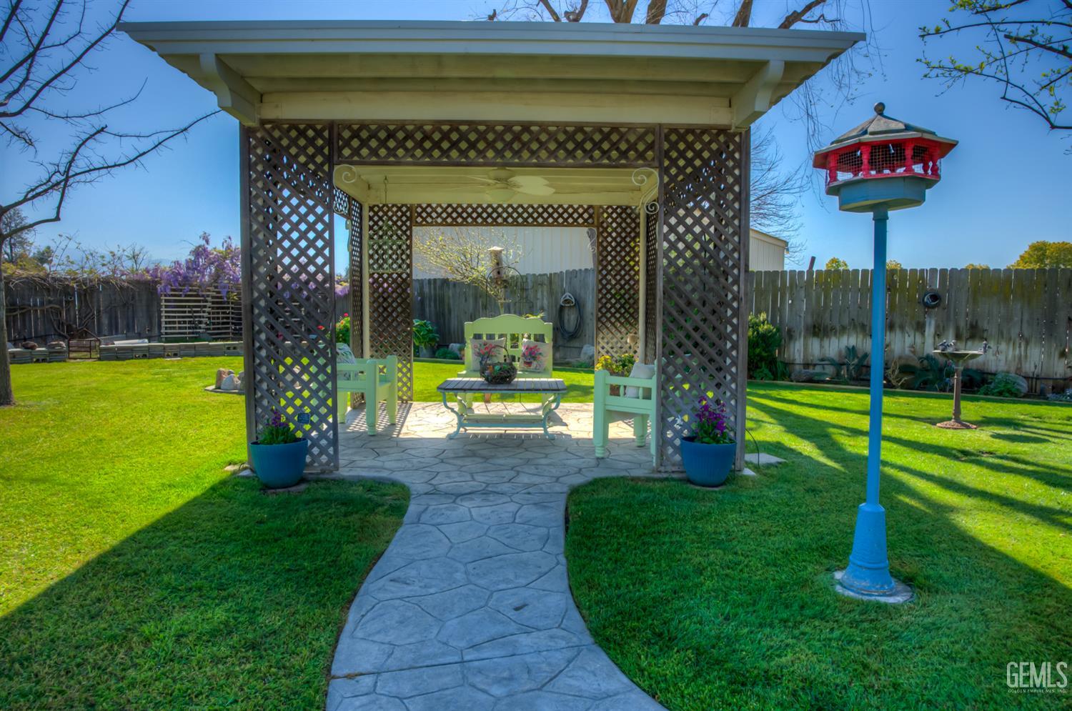10115 Stenderup Avenue — photo 36