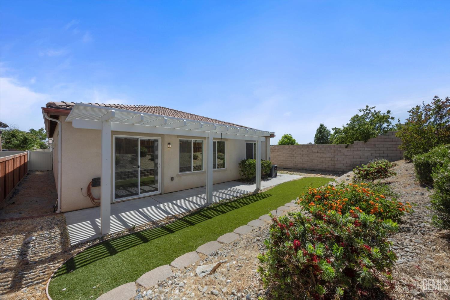 9702 Petersburg Place — photo 37