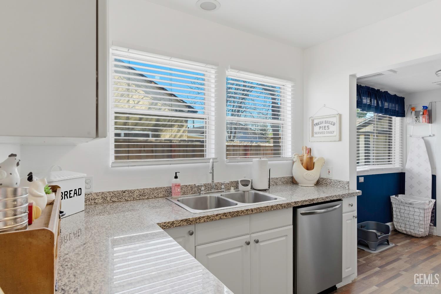 2901 California Avenue — photo 18