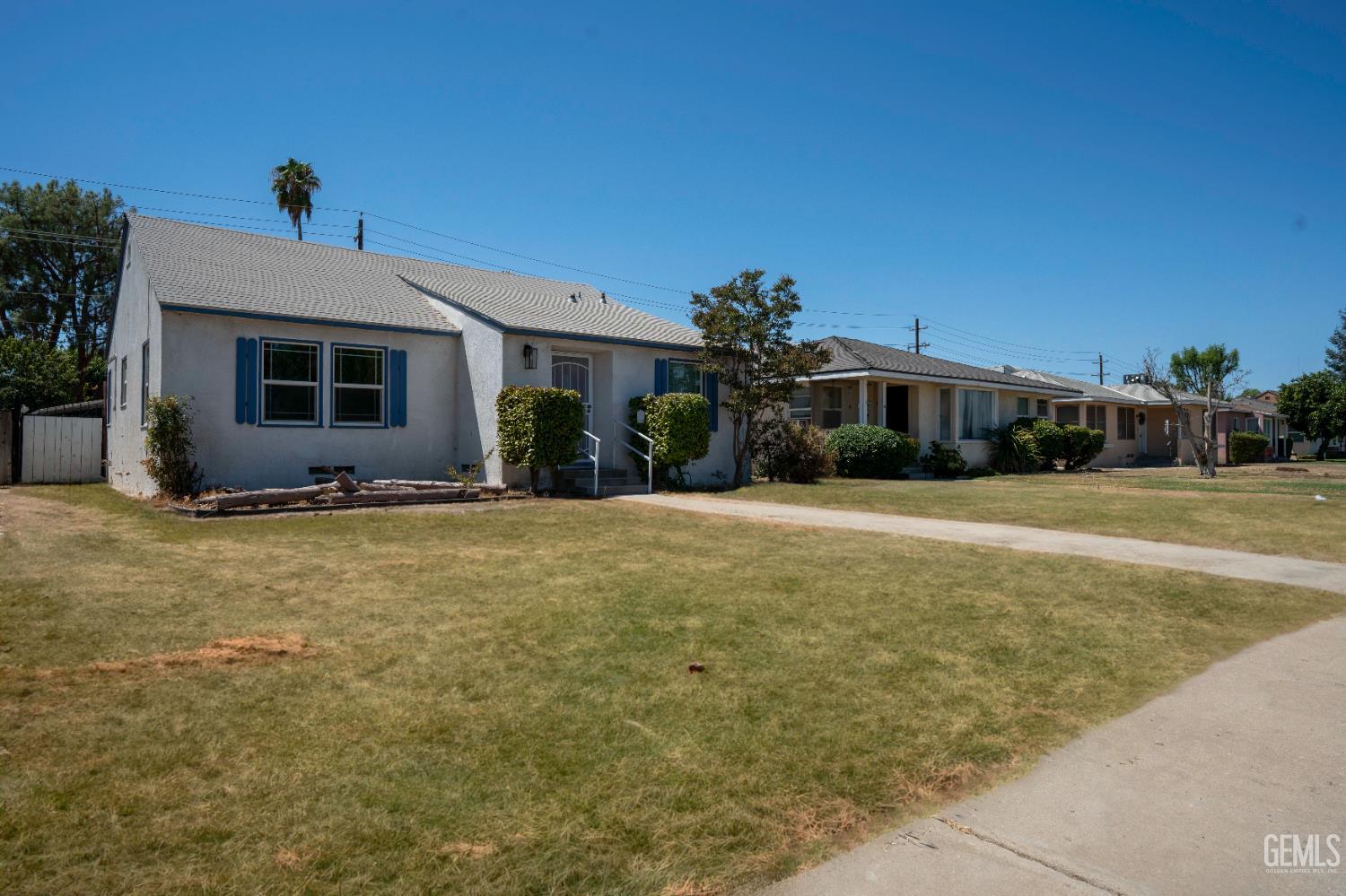 2615 Truxtun Avenue — photo 28