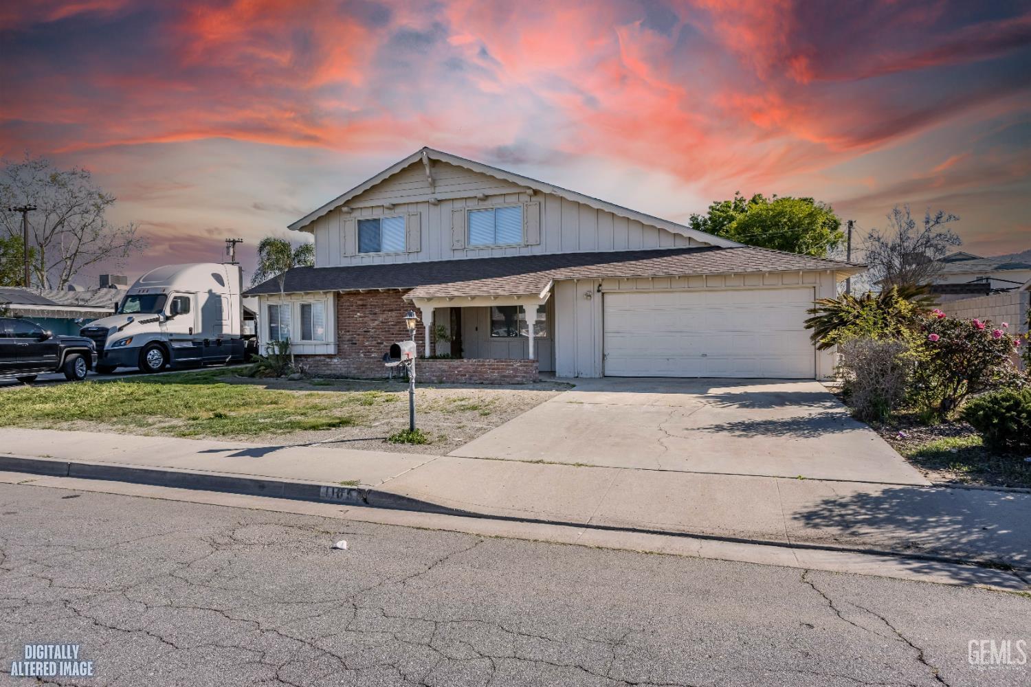 1105 Arena Way — photo 3