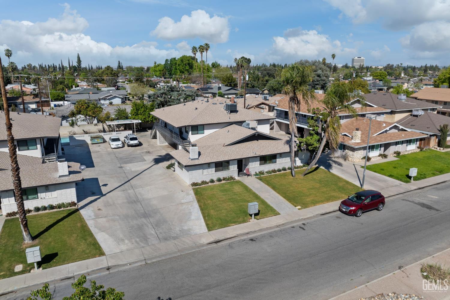 6206 Stockdale Highway — photo 2