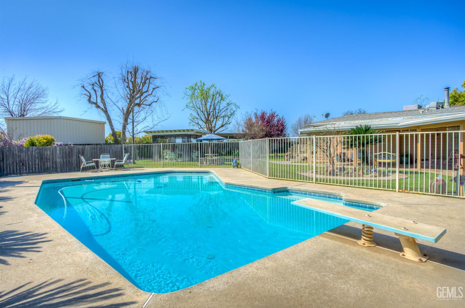10115 Stenderup Avenue — photo 43