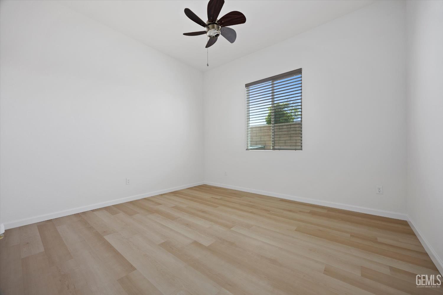 9702 Petersburg Place — photo 29