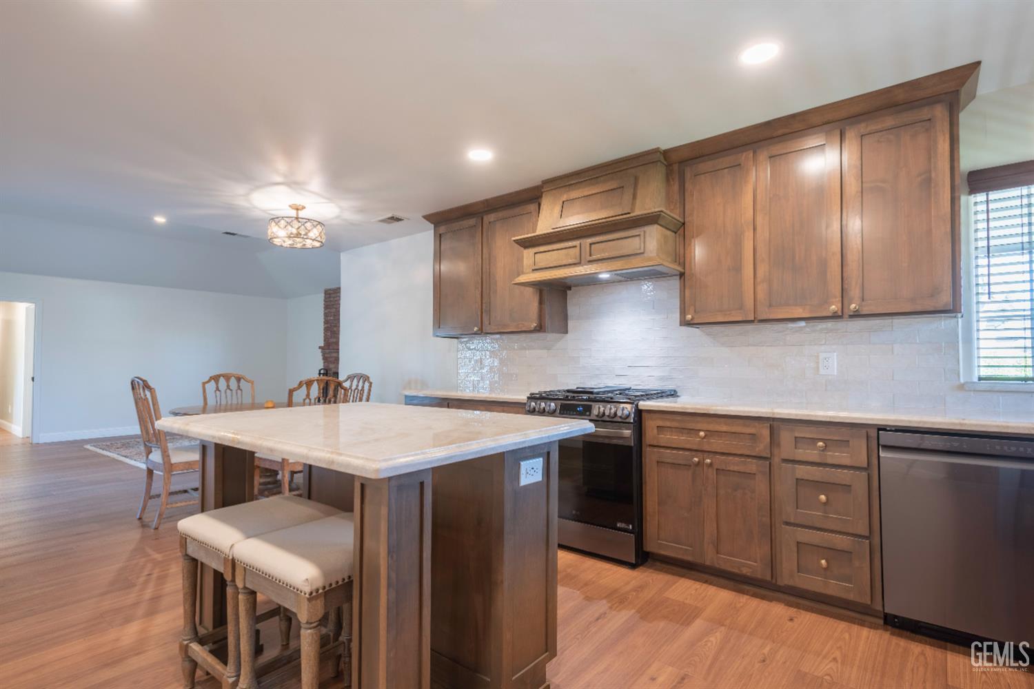 11502 Martinsville Avenue — photo 11