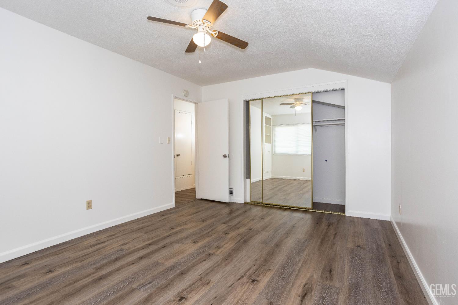 1105 Arena Way — photo 24