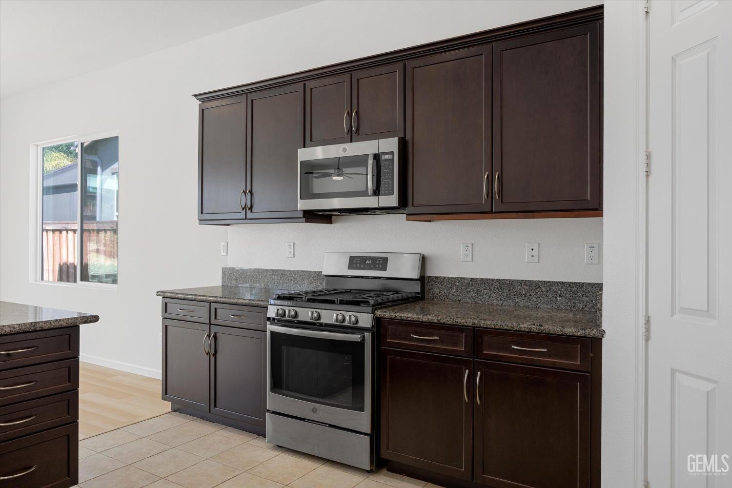 9702 Petersburg Place — photo 17