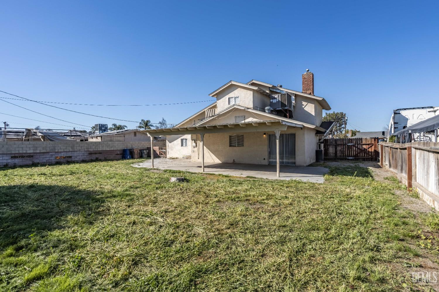 1105 Arena Way — photo 31