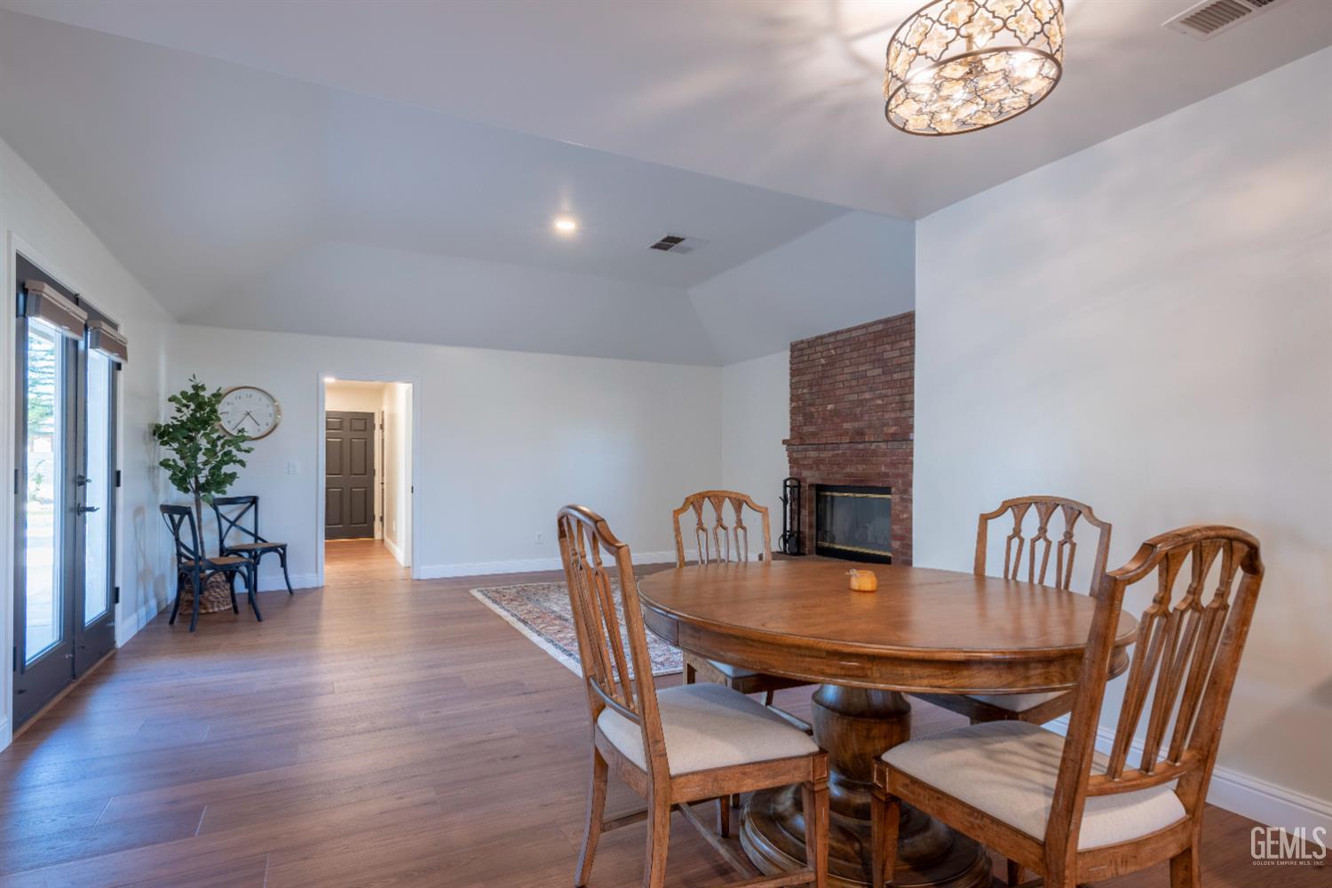11502 Martinsville Avenue — photo 13