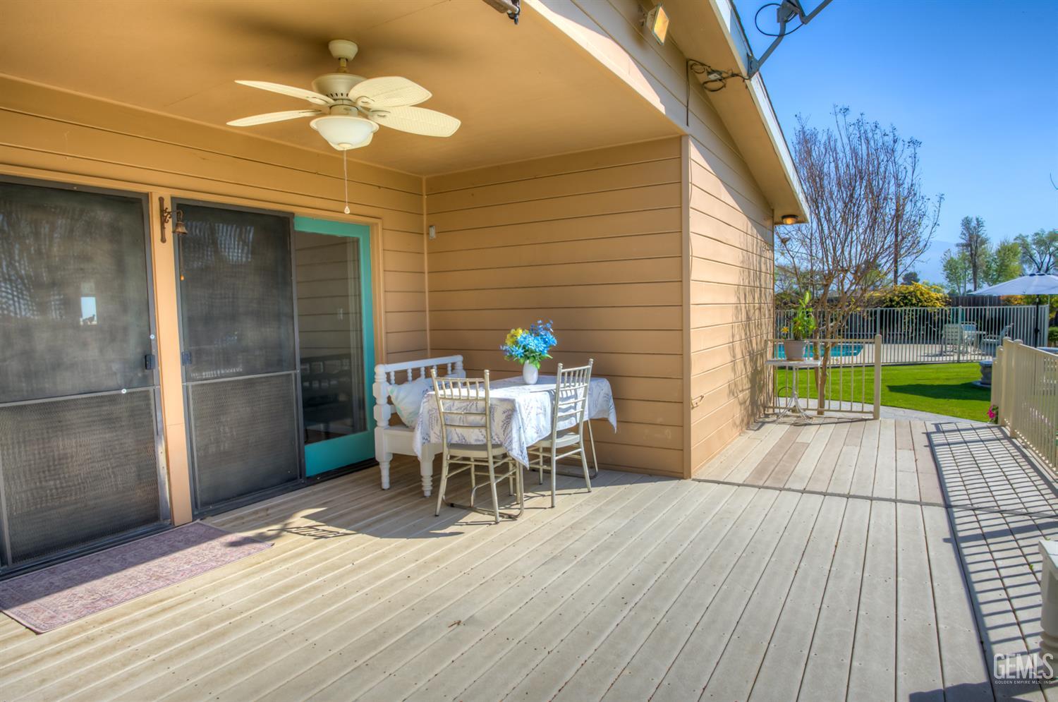 10115 Stenderup Avenue — photo 48