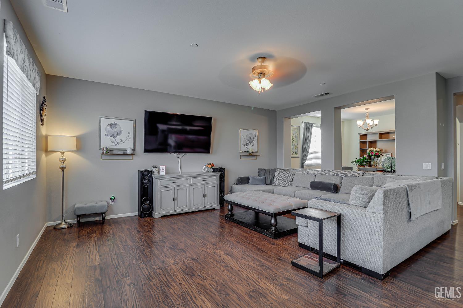 10905 Mountainside Drive — photo 4