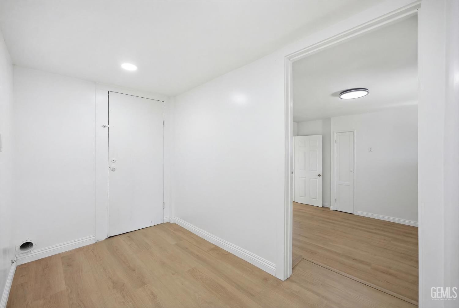 1615 Owens Street — photo 34