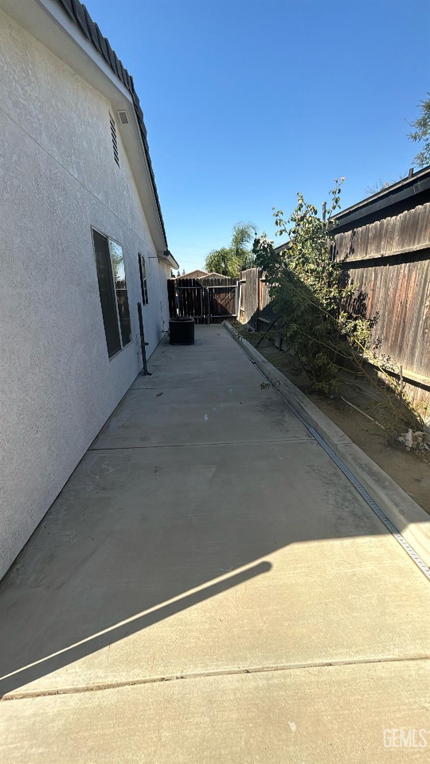 6013 Ragusa Lane — photo 24