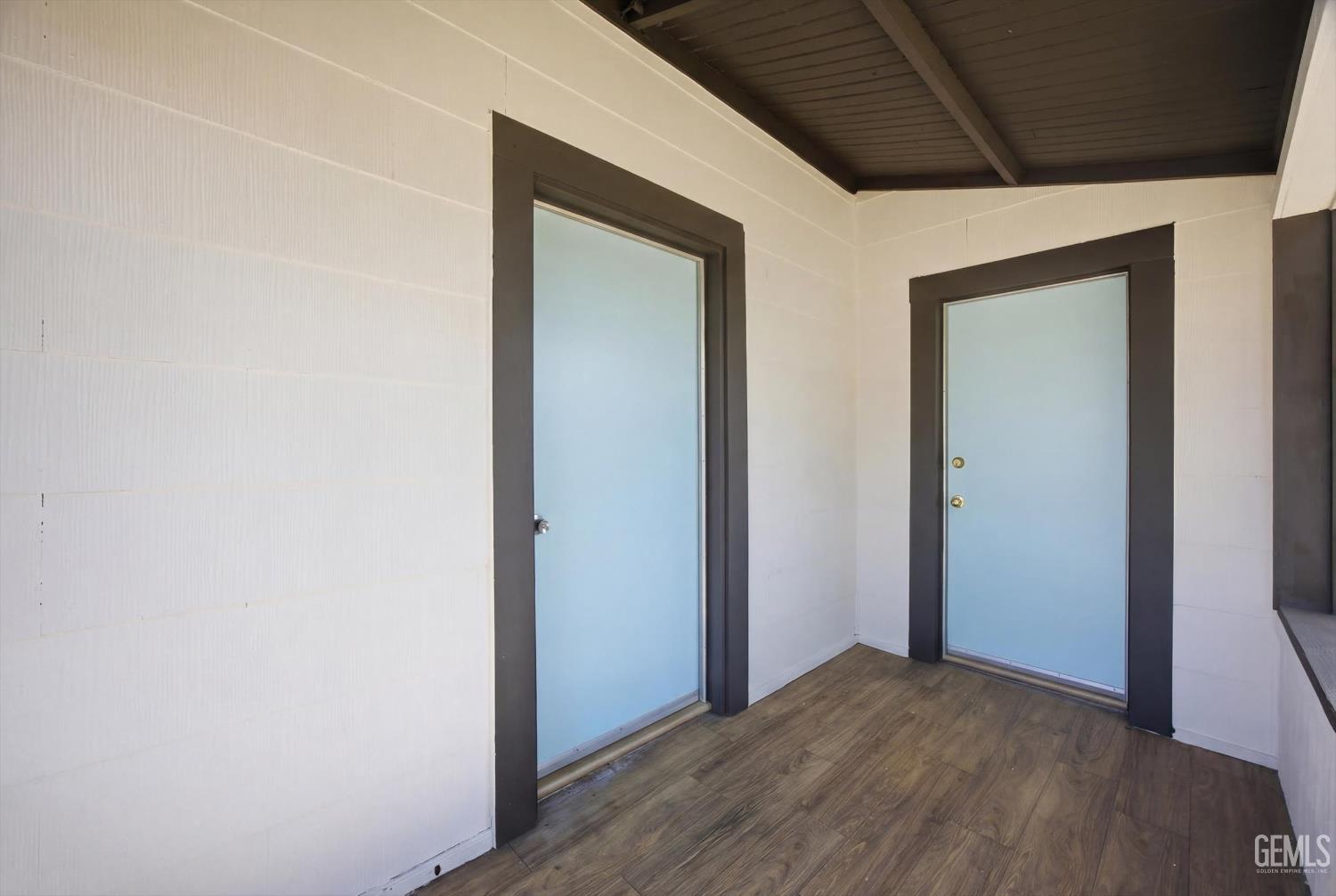 1615 Owens Street — photo 5