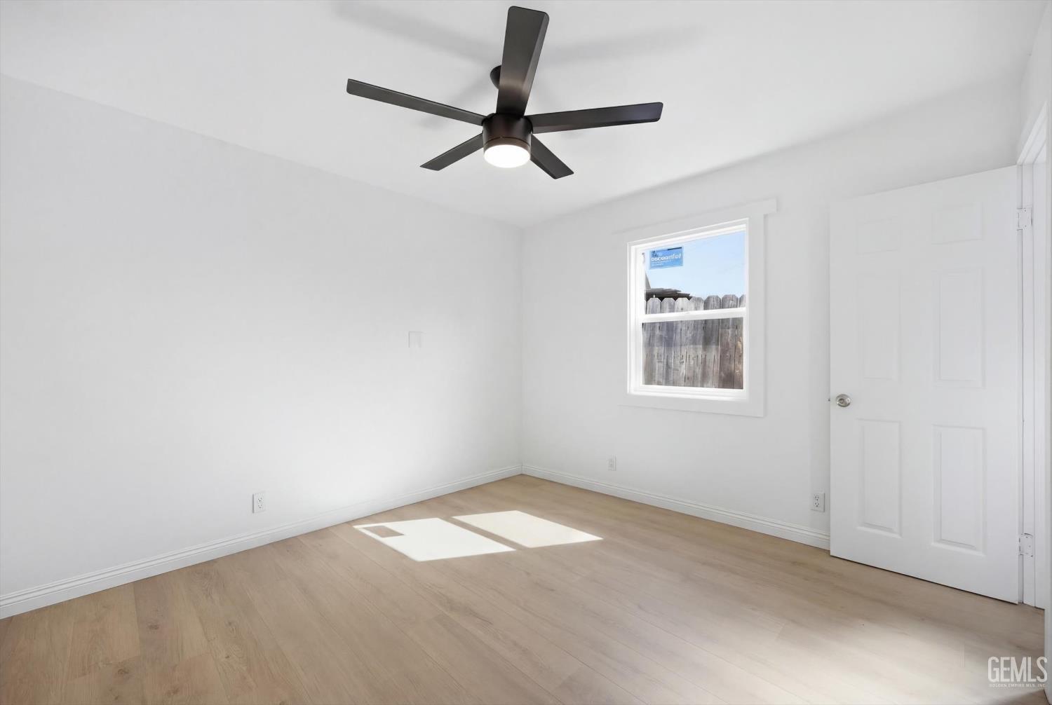 1615 Owens Street — photo 21