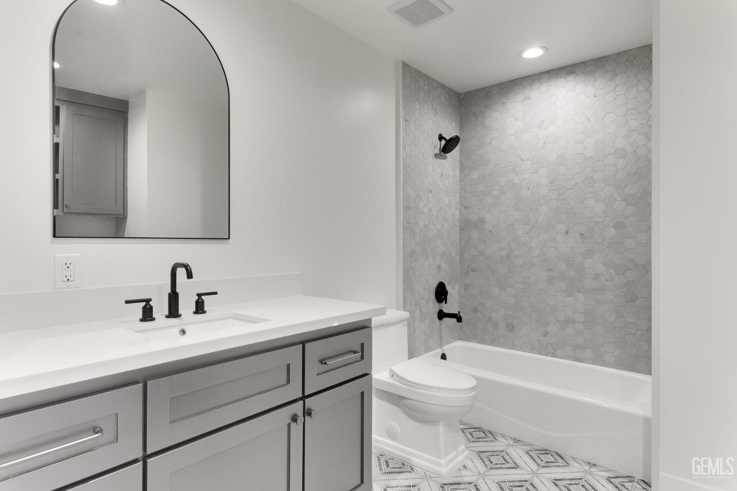6600 Kane Way — photo 89