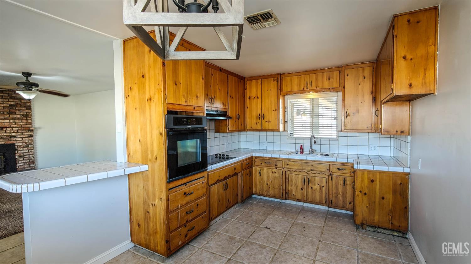 908 Roberts Lane — photo 10