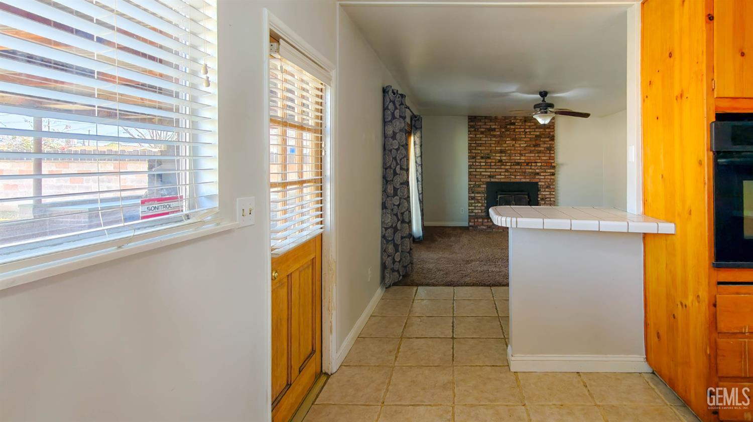 908 Roberts Lane — photo 14