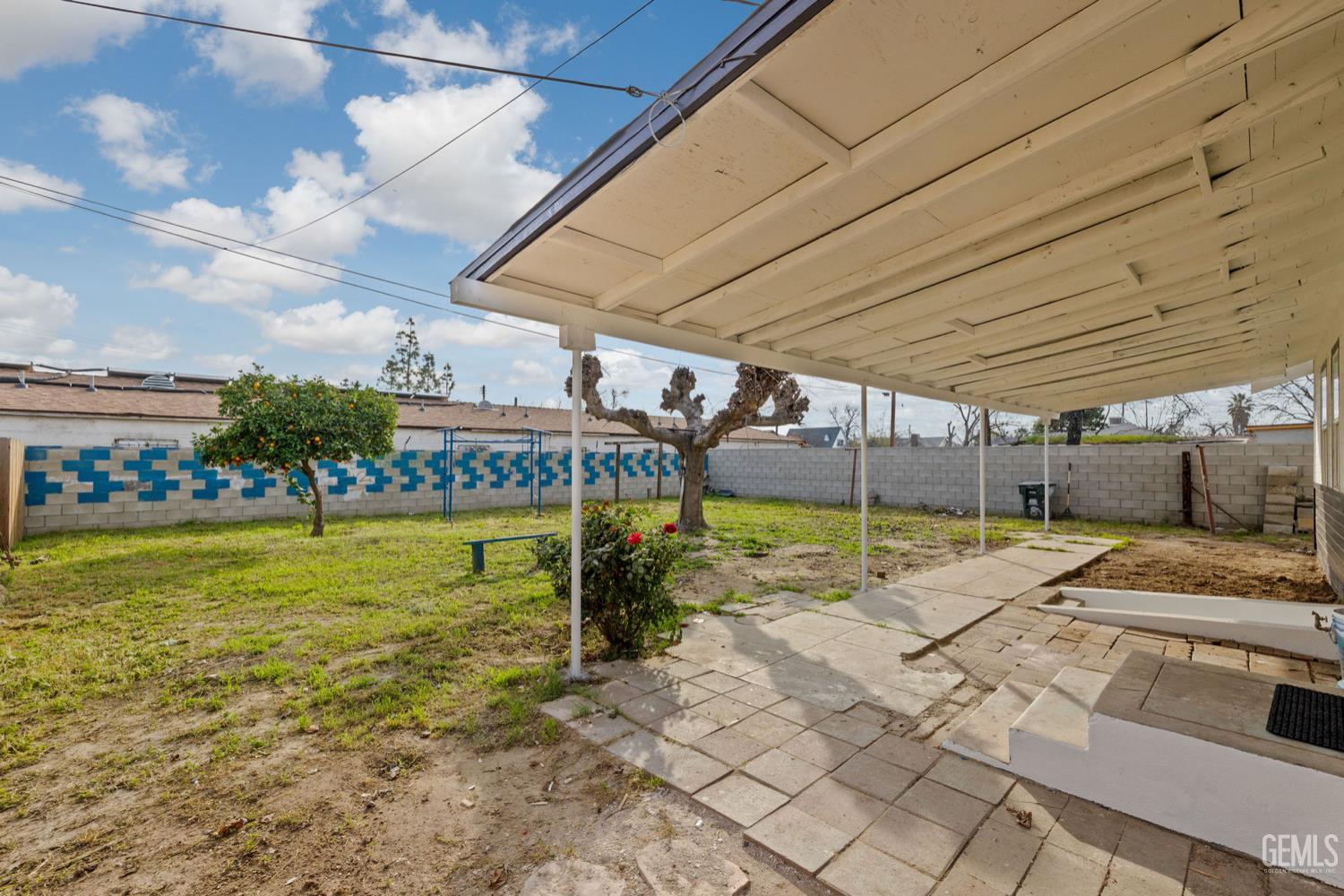 215 8th Street, Bakersfield, CA 93304 — photo 34