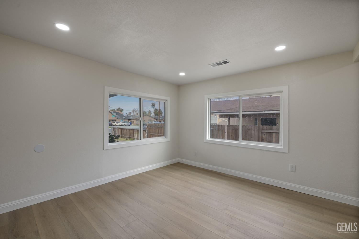 215 8th Street, Bakersfield, CA 93304 — photo 20