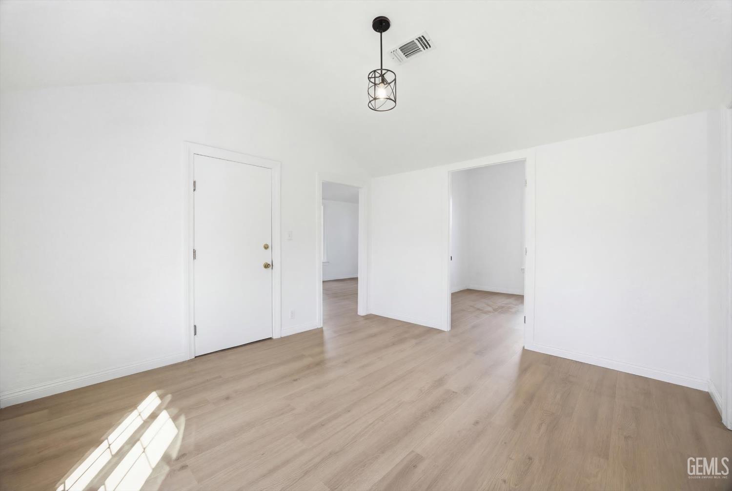 1615 Owens Street — photo 13