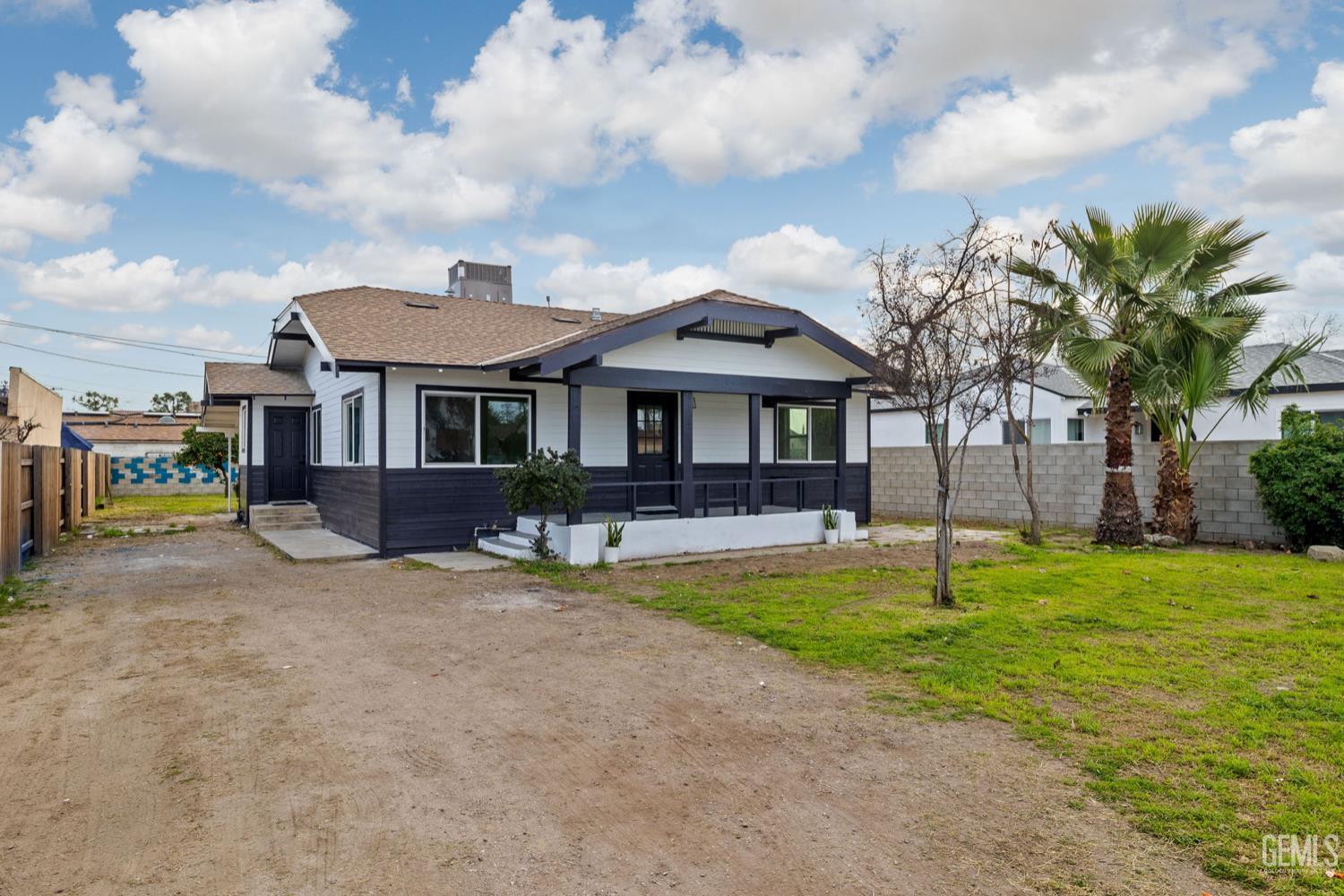 215 8th Street, Bakersfield, CA 93304 — photo 3