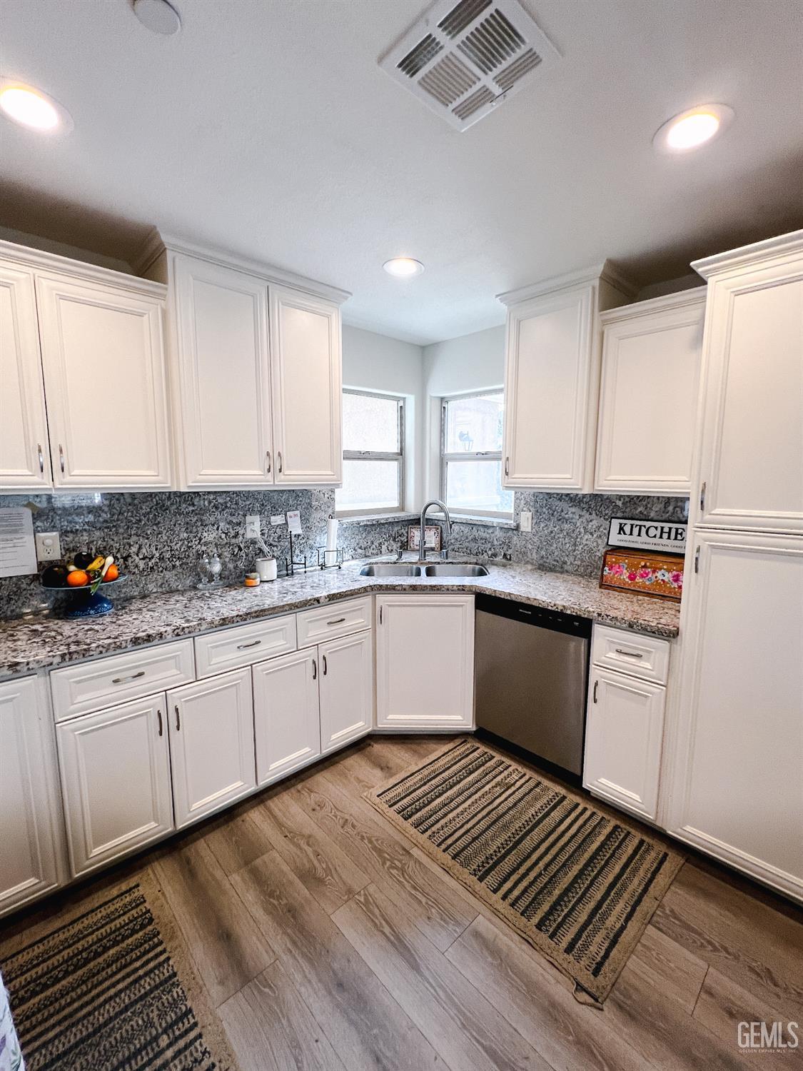 17950 Zurich Ct — photo 15