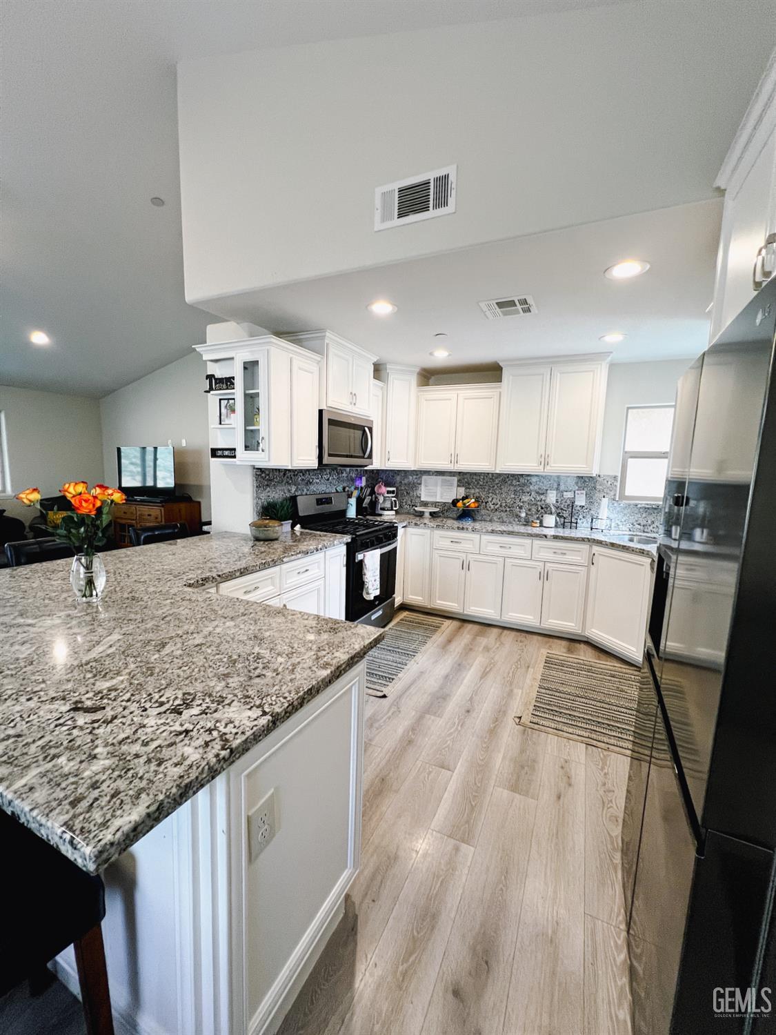 17950 Zurich Ct — photo 14