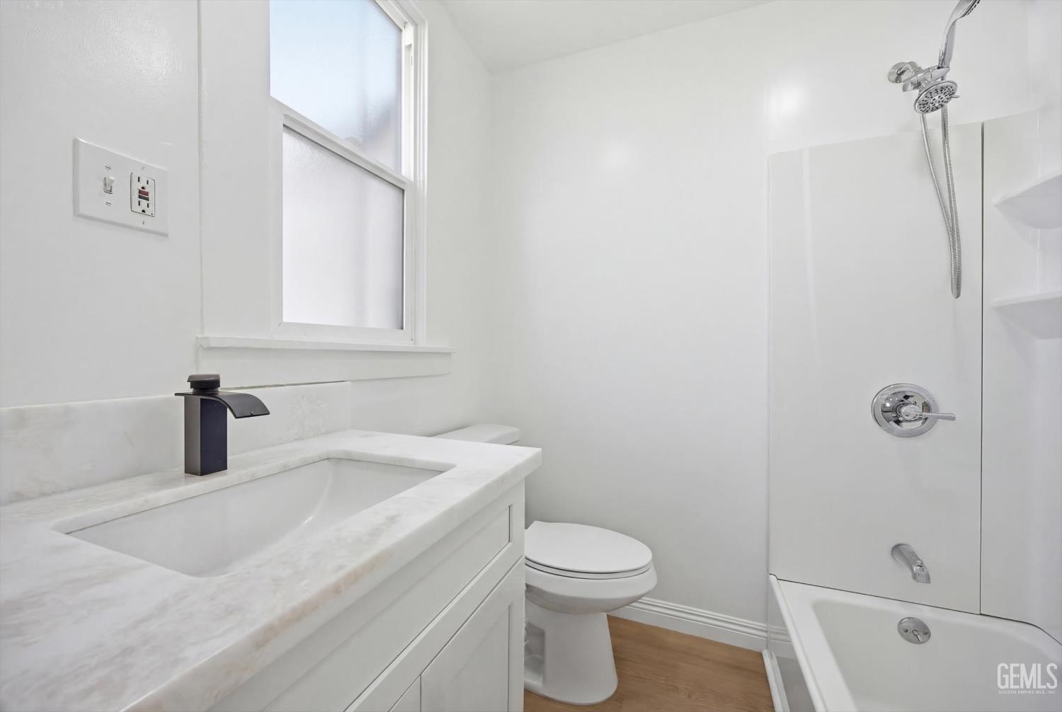 1615 Owens Street — photo 31