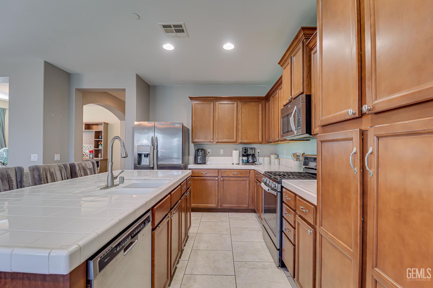 10905 Mountainside Drive — photo 8