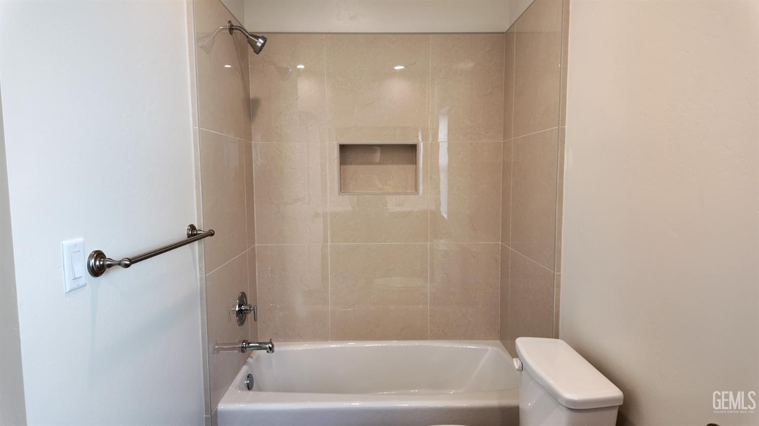 12716 Petaluma Court — photo 10